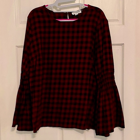 Buffalo plaid blouse with great sleeves!! - Picture 2 of 5